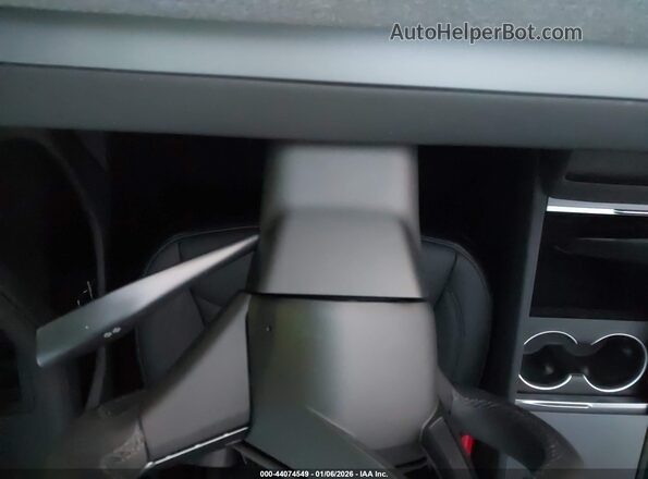 5YJ3E1EB3TF116703 2026 TESLA MODEL 3 Gray 360 interior view
