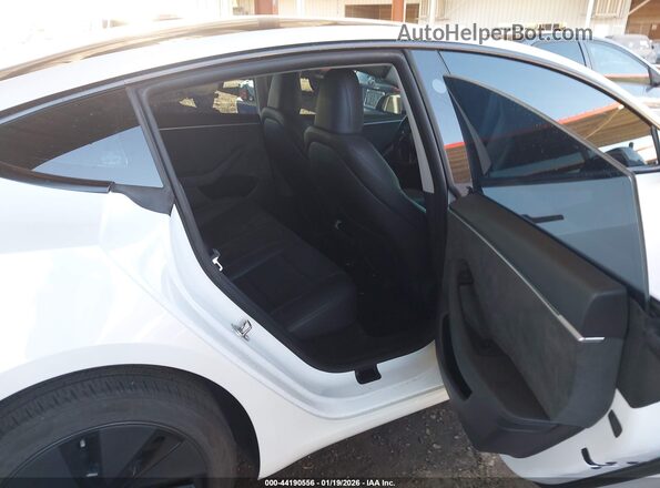 5YJ3E1EB4RF817971 2024 TESLA MODEL 3 White VIN կոդի պիտակի տեսք