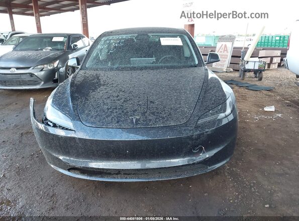 5YJ3E1EB4RF818294 2024 TESLA MODEL 3 Gray Առջևի վահանակի տեսք