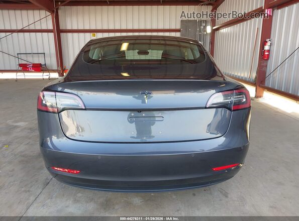 5YJ3E1EB5JF077206 2018 TESLA MODEL 3 Gray 