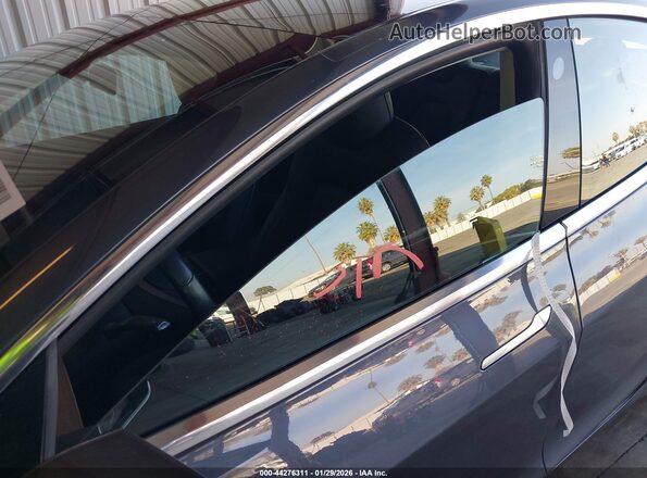 5YJ3E1EB5JF077206 2018 TESLA MODEL 3 Gray წინა ხედი