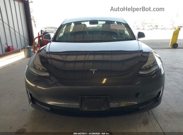 5YJ3E1EB5JF077206 2018 TESLA MODEL 3 Gray ხელსაწყოთა პანელის ხედი