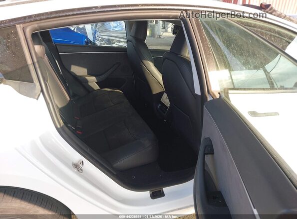5YJ3E1EB6RF733599 2024 TESLA MODEL 3 White Vista de la etiqueta del VIN