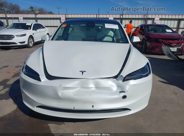 5YJ3E1EB6RF792488 2024 TESLA MODEL 3 White Vista del cuadro de instrumentos