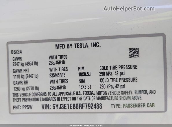 5YJ3E1EB6RF792488 2024 TESLA MODEL 3 White Vista del compartimento del motor