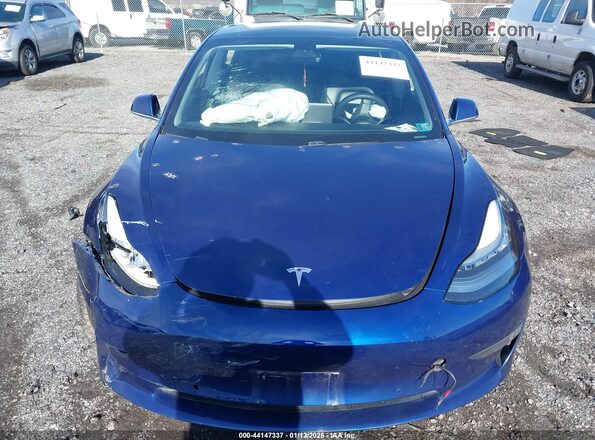 5YJ3E1EB7KF453941 2019 TESLA MODEL 3 Blue Instrument cluster view