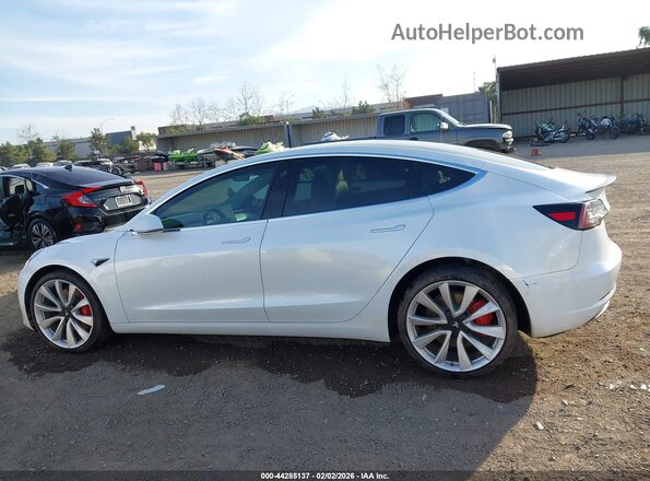 5YJ3E1EB8KF487466 2019 TESLA MODEL 3 White Rear interior view