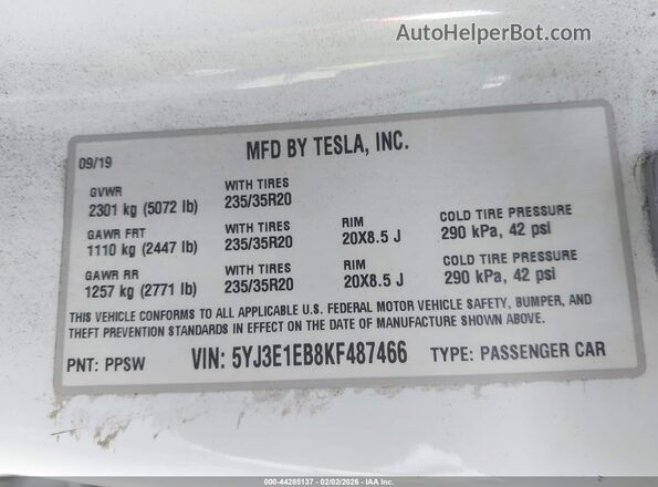 5YJ3E1EB8KF487466 2019 TESLA MODEL 3 White Engine compartment view