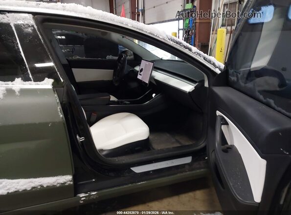 5YJ3E1EB9KF214049 2019 TESLA MODEL 3 Green Widok wnętrza z przodu