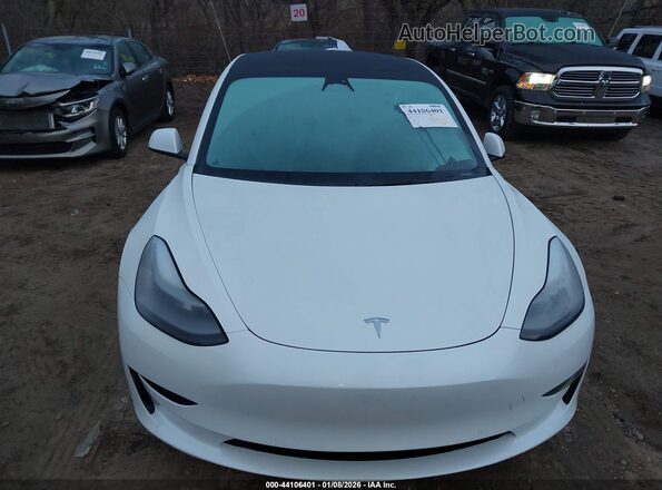5YJ3E1EB9NF159316 2022 TESLA MODEL 3 White ხელსაწყოთა პანელის ხედი