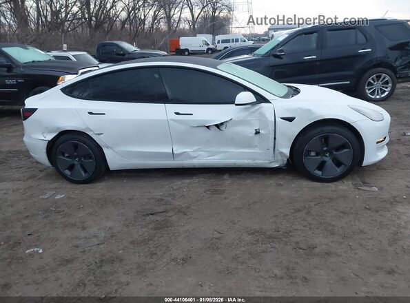 5YJ3E1EB9NF159316 2022 TESLA MODEL 3 White უკანა სალონის ხედი