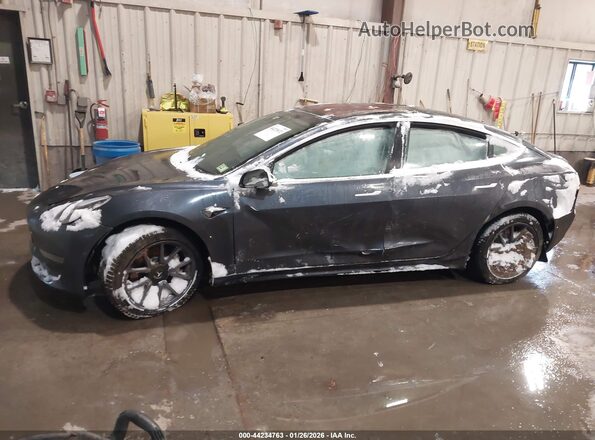 5YJ3E1EBXJF054374 2018 TESLA MODEL 3 Серый Вид задней части салона