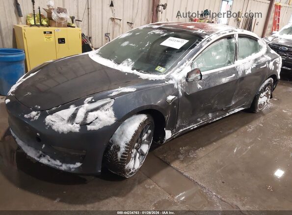 5YJ3E1EBXJF054374 2018 TESLA MODEL 3 Серый Передняя левая четверть