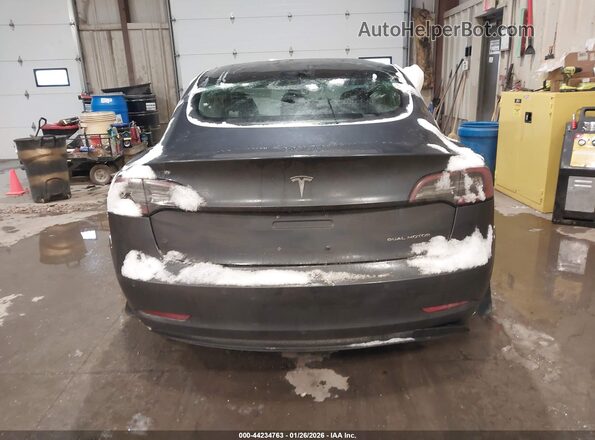 5YJ3E1EBXJF054374 2018 TESLA MODEL 3 Серый 