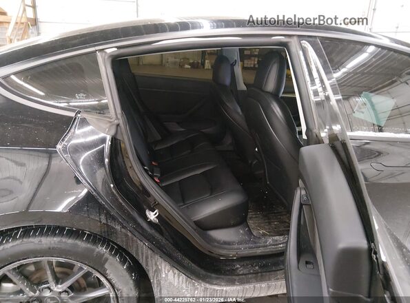 5YJ3E1EBXMF055867 2021 TESLA MODEL 3 Black 