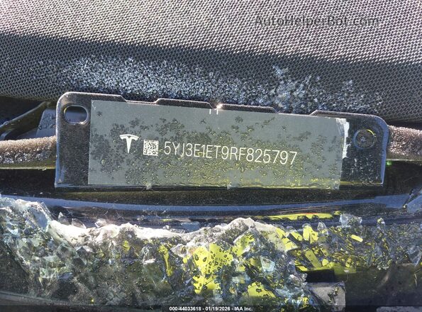 5YJ3E1ET9RF825797 2024 TESLA MODEL 3 Черный Вид подкапотного пространства