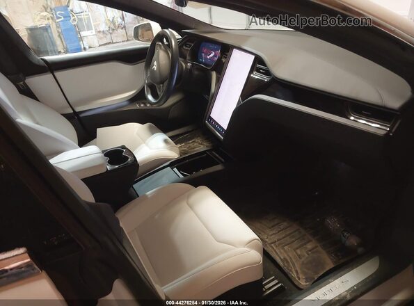 5YJSA1E23LF354901 2020 TESLA MODEL S White Vista interior delantera