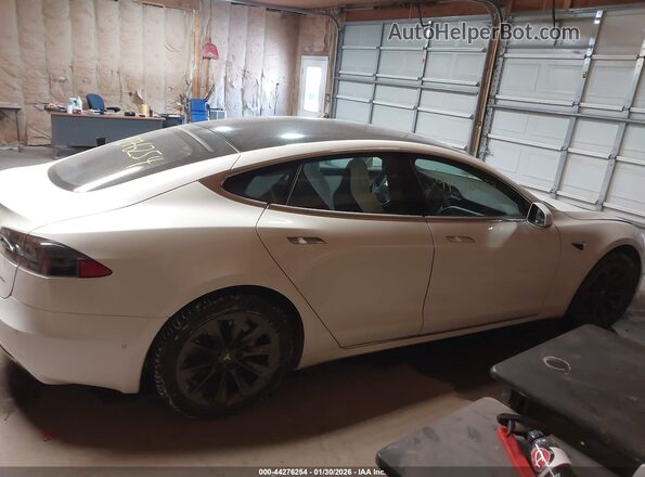 5YJSA1E23LF354901 2020 TESLA MODEL S White Vista interior trasera