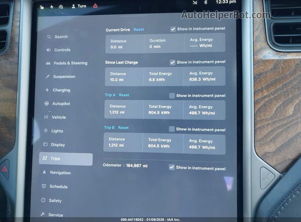 5YJSA1E28JF295017 2018 TESLA MODEL S Gray Widok tylnych siedzeń