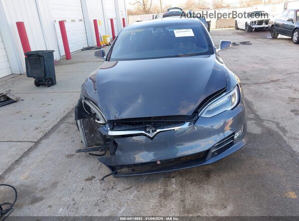 5YJSA1E28JF295017 2018 TESLA MODEL S Gray Widok zestawu wskaźników