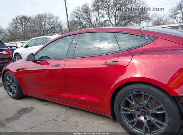 5YJSA1E56RF532528 2024 TESLA MODEL S Red Rear interior view