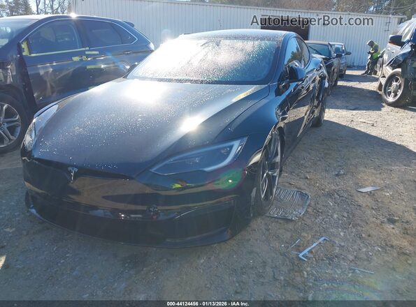 5YJSA1E57NF486153 2022 TESLA MODEL S Черный Передняя левая четверть