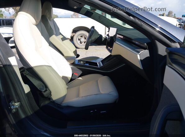 5YJSA1E62MF452564 2021 TESLA MODEL S Gray Вид салону спереду