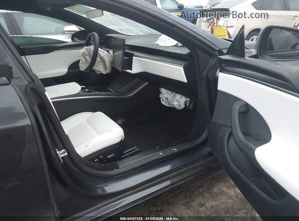 5YJSA1E66RF534577 2024 TESLA MODEL S Black Вид салону спереду