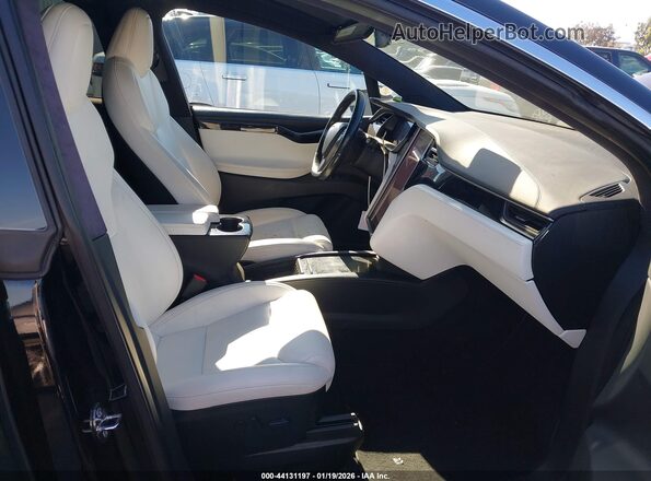5YJXCAE20LF239771 2020 TESLA MODEL X Black წინა სალონის ხედი