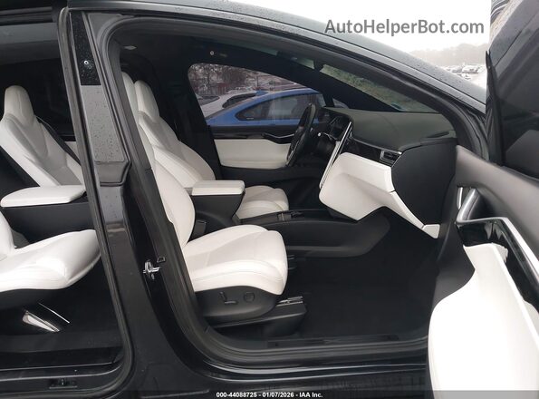 5YJXCBE26HF064875 2017 TESLA MODEL X Black 