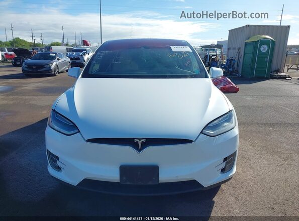 5YJXCBE2XGF008775 2016 TESLA MODEL X White Вид задньої частини салону