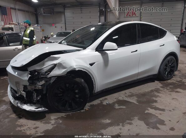 5YJYGAEEXMF186940 2021 TESLA MODEL Y Белый 