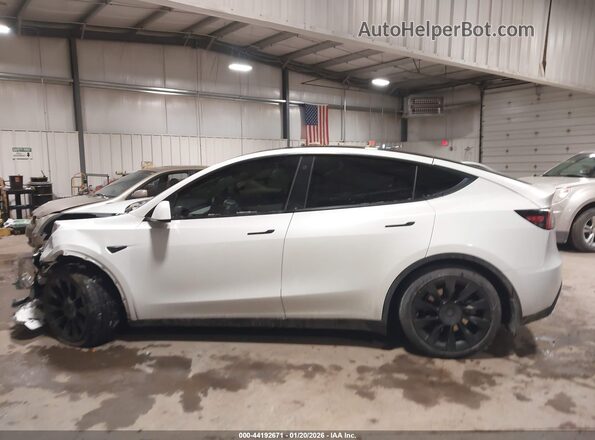 5YJYGAEEXMF186940 2021 TESLA MODEL Y Белый 
