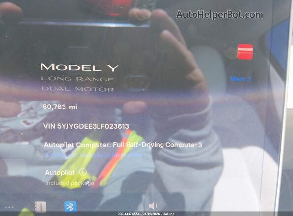5YJYGDEE3LF023613 2020 TESLA MODEL Y Red Vista de los asientos traseros