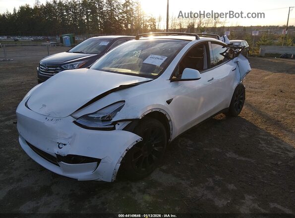 5YJYGDEE7MF207129 2021 TESLA MODEL Y White 