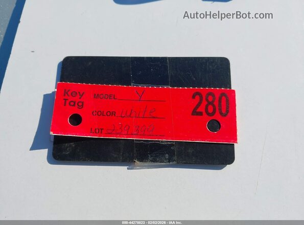 5YJYGDEE9MF239399 2021 TESLA MODEL Y White 