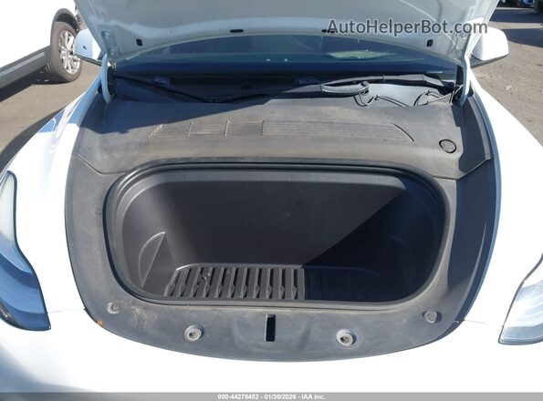 5YJYGDEF7LF001963 2020 TESLA MODEL Y White Вид ззаду
