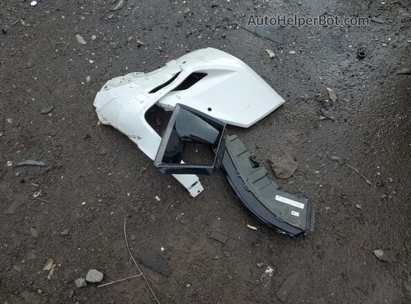 5YM23CS04P9S11987 2023 BMW XM White Вид наклейки з VIN-кодом