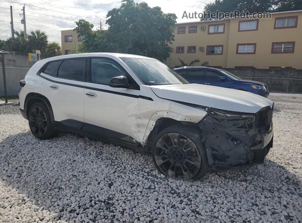 5YM23CS05R9X25561 2024 BMW XM White Front right