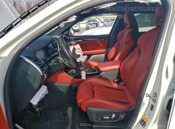 5YM23EC02R9T39934 2024 BMW X4 White Front interior view