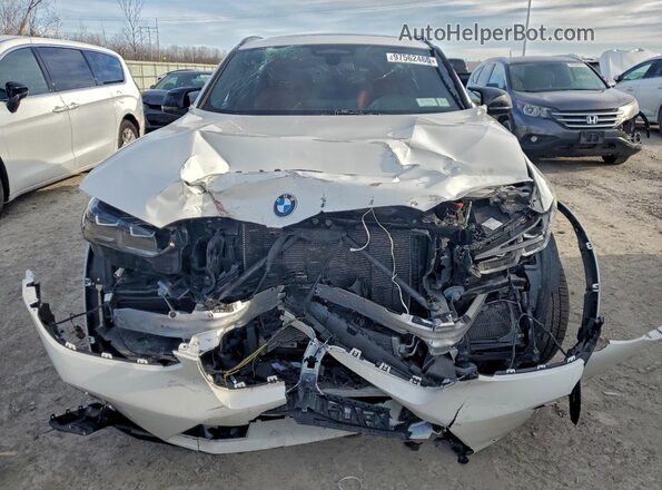 5YM23EC02R9T39934 2024 BMW X4 White Front view