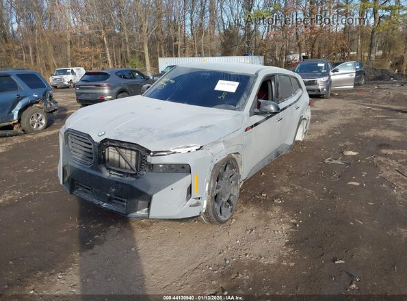 5YM33CS06S9055545 2025 BMW XM Серый Передняя левая четверть