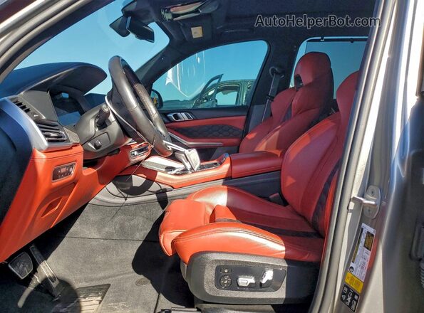 5YMJU0C02N9L56562 2022 BMW X5 Угольный Вид салона спереди