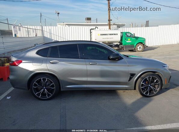 5YMUJ0C04M9D00744 2021 BMW X4 Silver Rear interior view