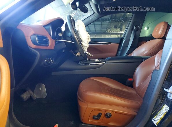 ZN661XUA2KX323641 2019 MASERATI LEVANTE Blue Vista del salpicadero