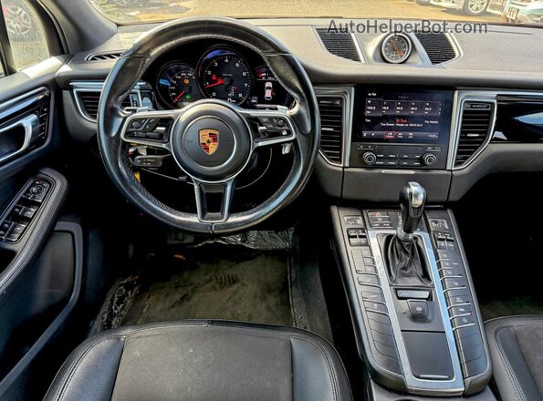 WP1AA2A52JLB21103 2018 PORSCHE MACAN White 