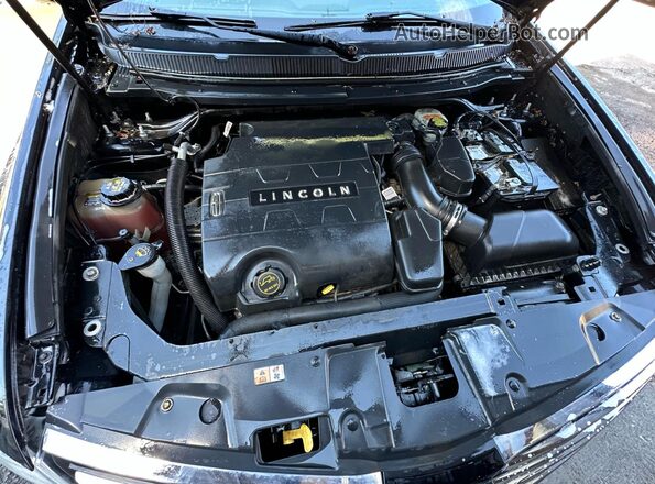 2LMHJ5NK3HBL01668 2017 LINCOLN MKT Black Widok deski rozdzielczej