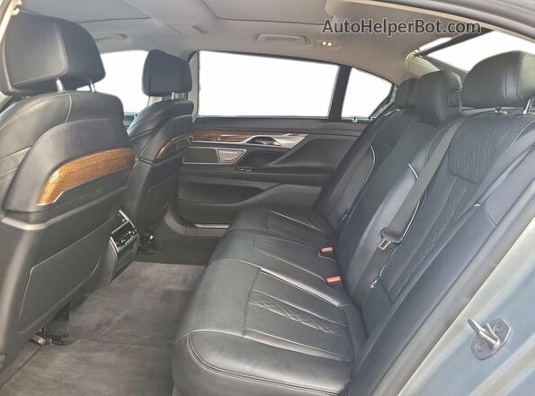 WBA7F0C56JGM23966 2018 BMW 7 SERIES Silver Front interior view