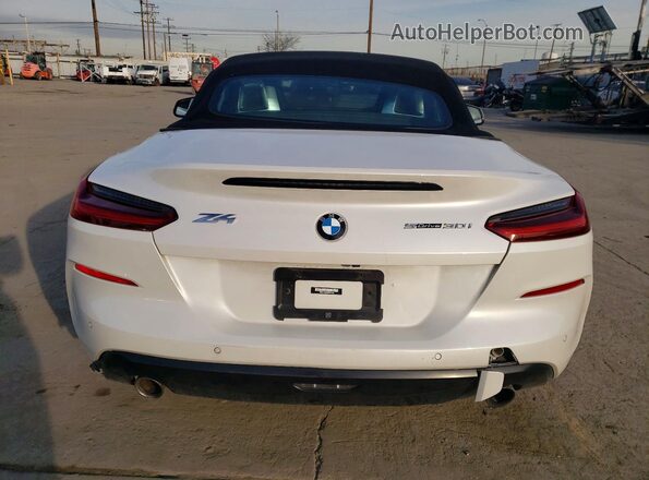 WBAHF3C05NWX77919 2022 BMW Z4 White Вид салону спереду