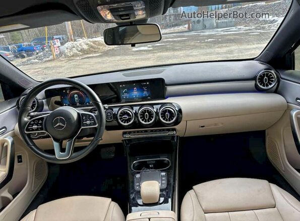 W1K3G4EB0MJ270264 2021 MERCEDES-BENZ A Black Vista interior delantera